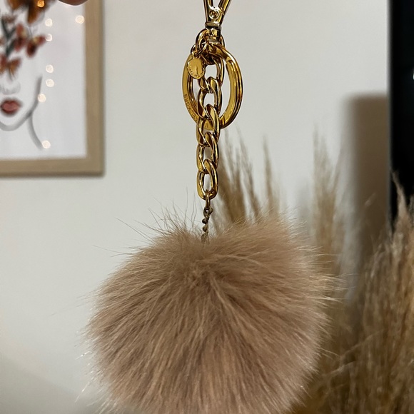 Michael Kors puff furry ball bag charm keychain - Picture 2 of 5